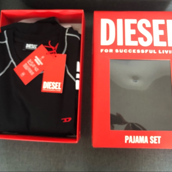 Diesel - 2-Piece Pyjama Set - Picture 7 of 8